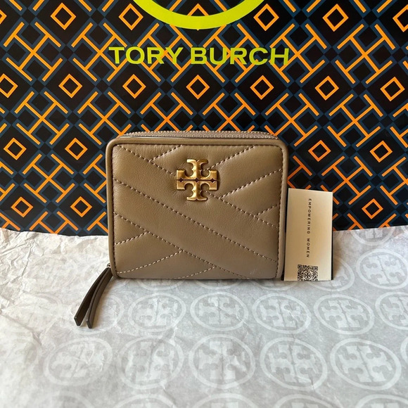 Tory Burch Handbags - Tory Burch Kira Chevron Bifold Wallet Sandpiper Tan Brown Gold
